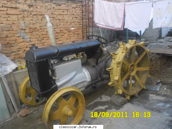 tractor fordson - pentru pasionati un tractor vechi - Coltul camionagiului si tractoristului oldtimerist