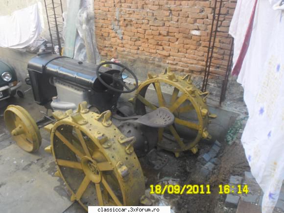 tractor fordson - kku - Coltul camionagiului si tractoristului oldtimerist