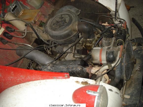 un Citroen 2CV 4x4 - Poz� motor-cutie-distributie - Prezentare masini