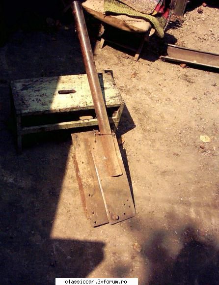 un guru al masinilor clasice... - Si foarfeca de tabla (ghilotina) facuta din - Din lumea larga