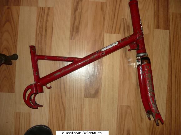 un pegas de copii ciudat - poza 2 se demonteaza de la jumatate - Vanzari-Cumparari biciclete