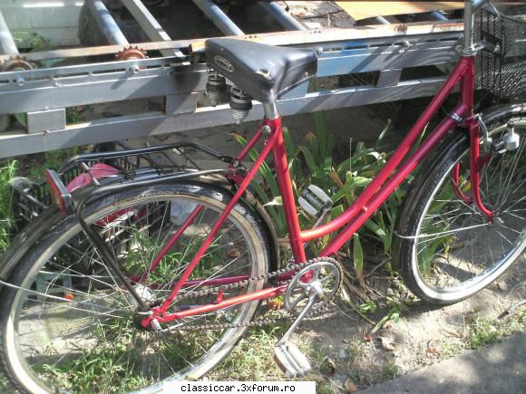 una neagra si una rosie. - Acum 2 zile cumparate - Prezentare motociclete, motorete si biciclete de colectie
