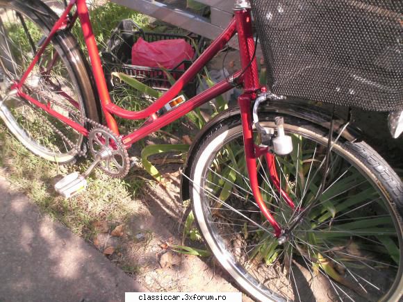 una neagra si una rosie. - autom - Prezentare motociclete, motorete si biciclete de colectie