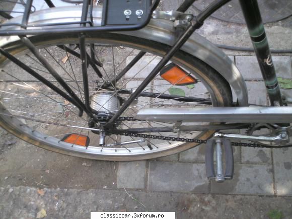 una neagra si una rosie. - detalii schimbatoare in - Prezentare motociclete, motorete si biciclete de colectie