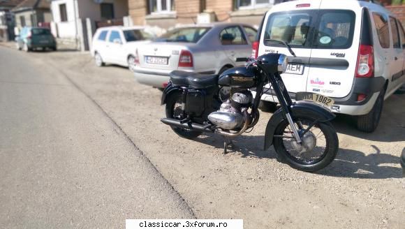 vand 2 jawa - Vanf jawa 350 an fabricatie 1990 acte la zi - Vanzari auto-moto clasice de catre intermediari