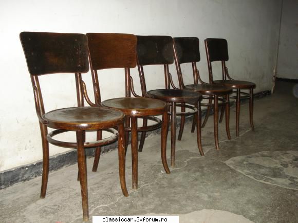 vand 6 scaune tip thonet (lemn curbat) din perioada primului razboi la se vand numai si in tara.