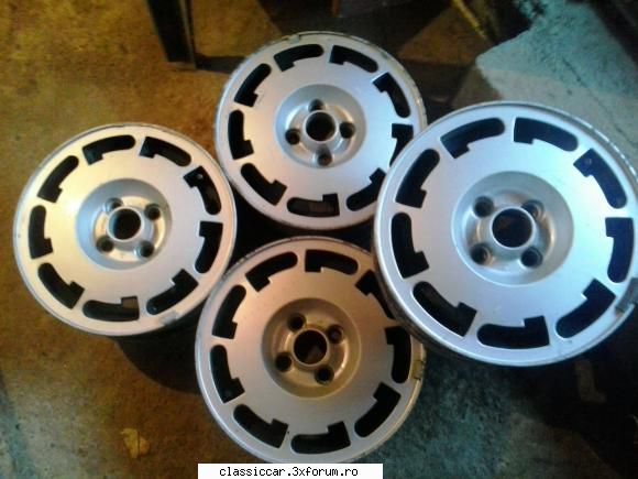 in stare care se vede in poze vand jante pirelli vw golf 4x100