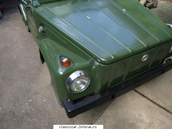 vw 181 ,alintat kubelwagen . - Are farul si semnalizatorul fata de kafer,in - Prezentare masini