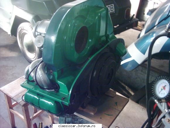 vw 181 ,alintat kubelwagen . - In loc de catei este cu diafragma tip T2 - Prezentare masini