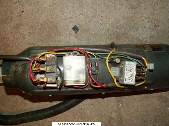 vw 181 ,alintat kubelwagen . - Este pe benzina si de 2000 de ccal. Aproape noua - Prezentare masini