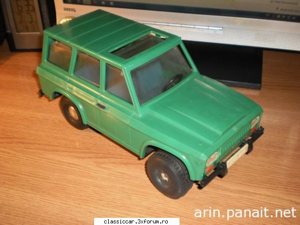 wartburg 353 scar� redus� - Aro 244 era si in varianta fara telecomanda. Ala - Prezentare masini